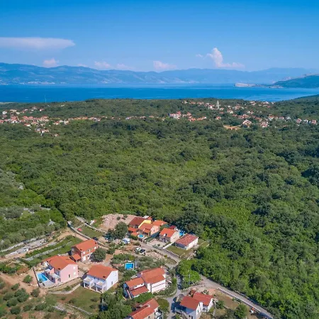 בית נופש Mikac By Interhome *