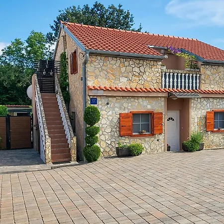 Mikac By Interhome