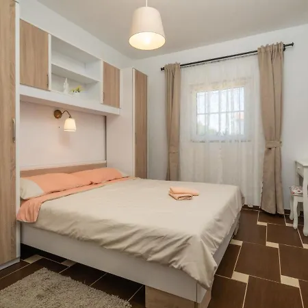 Mikac By Interhome *