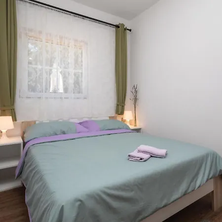 Mikac By Interhome Case de vacanță *