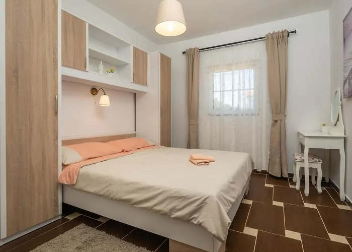 Mikac By Interhome *