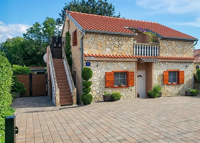 Mikac By Interhome
